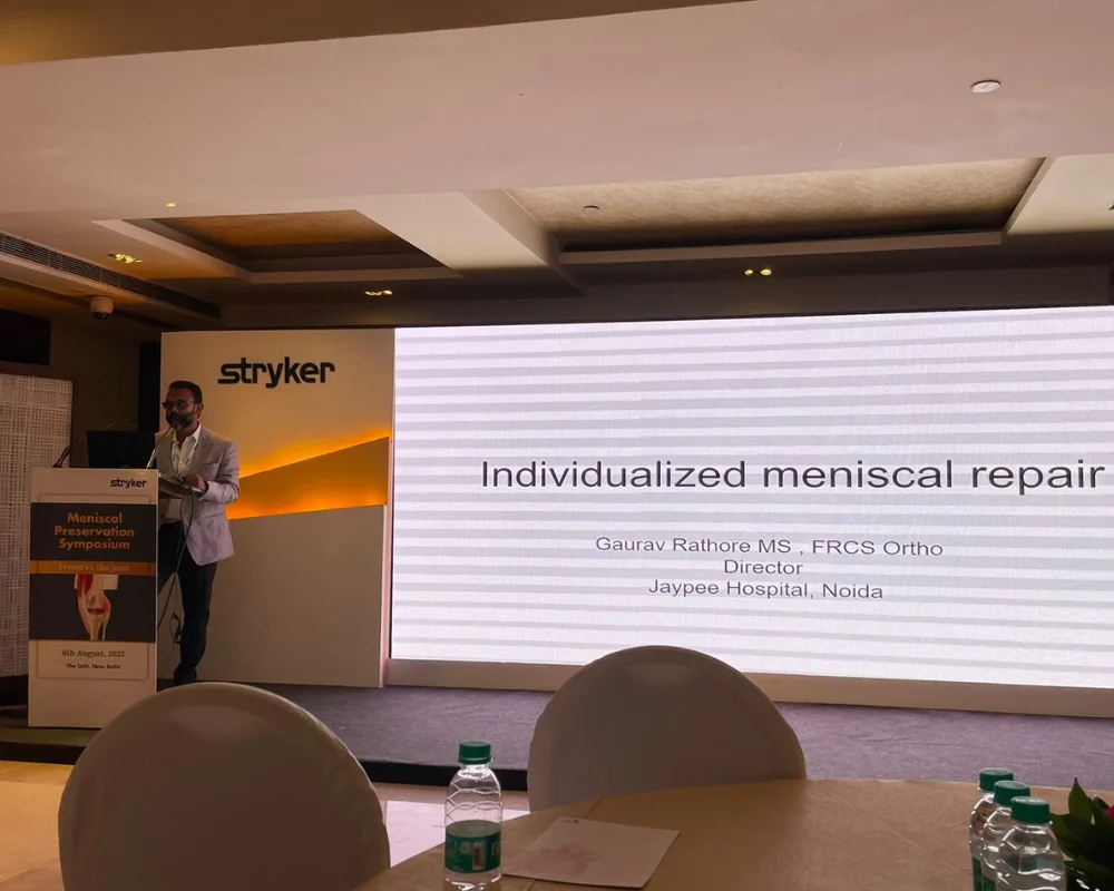 Orthopedic Doctor-Dr-Gaurav-Rathore -